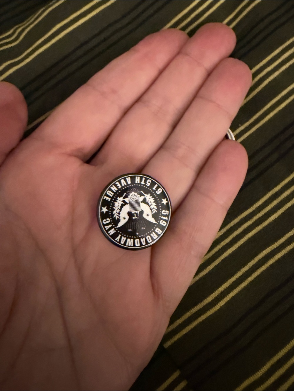 Pin lot - Picture 5 of 6
